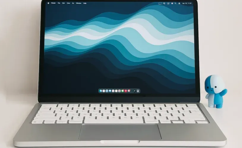 Review MacBook Neo 2026: Laptop Apple Termurah yang Bikin Penasaran